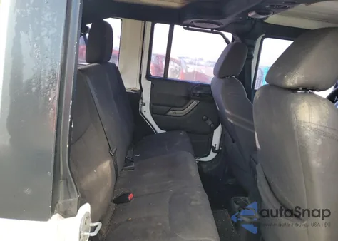 2013 Jeep Wrangler Unlimited Sport z USA, uszkodzony, nr VIN 1C4BJWDG6DL582321